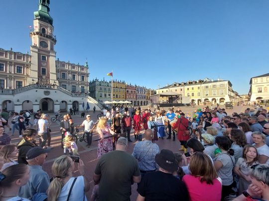 Zamość: Pokaz musztry na Rynku Wielkim [ZDJĘCIA]