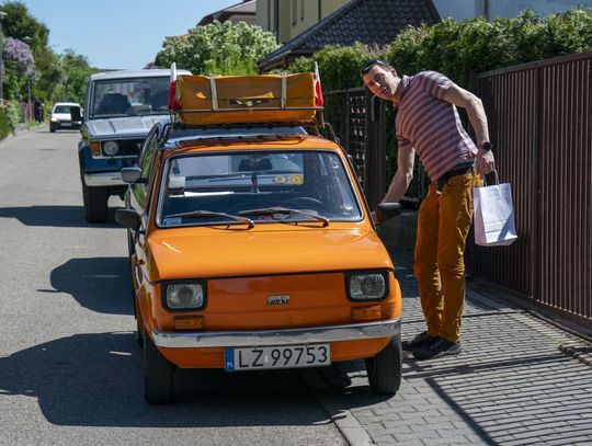 Klasyki motoryzacji na motoparadzie w Zamościu. Zobacz zdjęcia