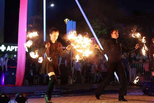 Dni Tomaszowa Lubelskiego 2024. - fireshow na rynku miejskim