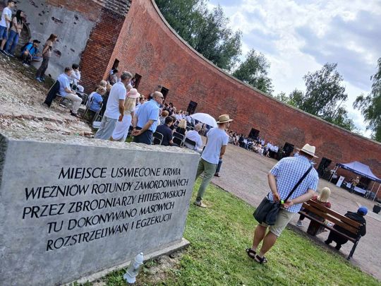 Odsłonięcie płyty poświęconej żołnierzom AK w Zamościu