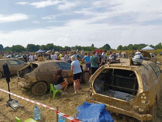 „Zamość na okrągło” po raz 8! Były wyścigi wraków, zlot klasyków, drifty, akrobacje