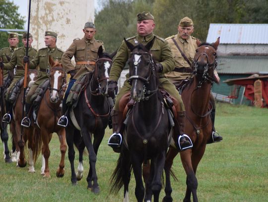 Tarnogród: Żywe lekcje historii z Ułanami