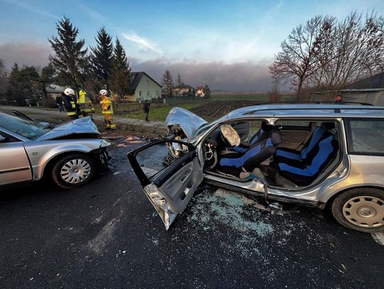 Wypadek z udziałem trzech samochodów osobowych [ZDJĘCIA]