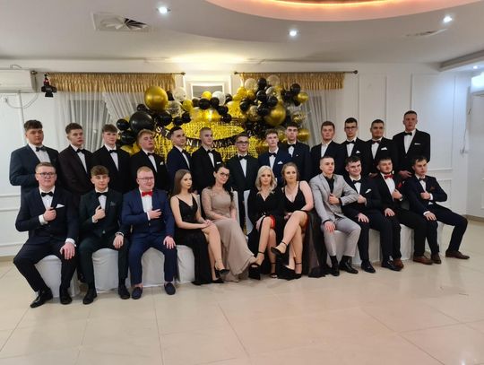 Tomaszów Lubelski: Studniówka w Zespole Szkół Techniczno-Motoryzacyjnych [ZDJĘCIA]