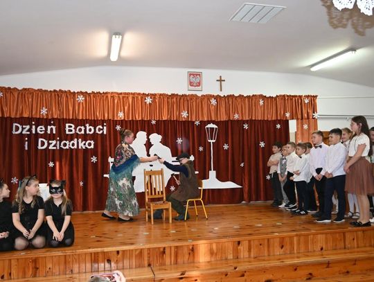 Dzień Babci i Dziadka w Rogóźnie - galeria zdjęć