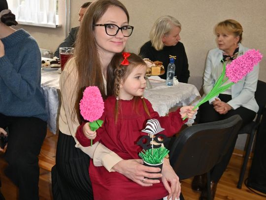 Dzień Babci i Dziadka w Rogóźnie - galeria zdjęć