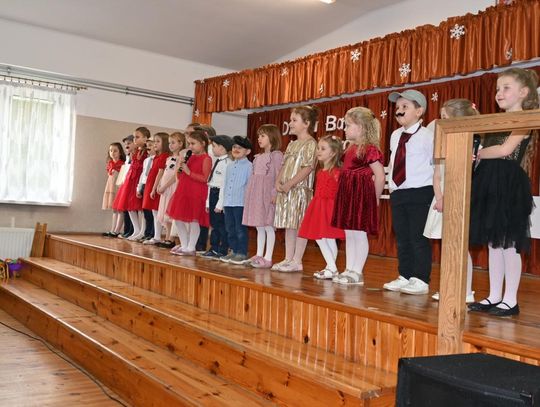 Dzień Babci i Dziadka w Rogóźnie - galeria zdjęć