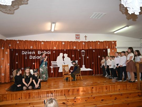 Dzień Babci i Dziadka w Rogóźnie - galeria zdjęć