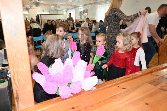 Dzień Babci i Dziadka w Rogóźnie - galeria zdjęć