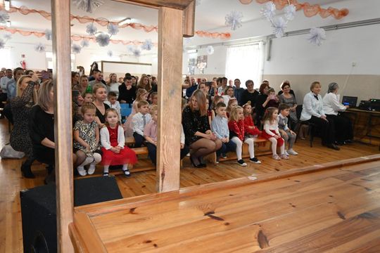 Dzień Babci i Dziadka w Rogóźnie - galeria zdjęć