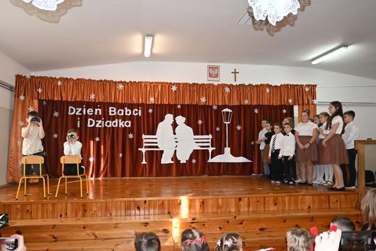 Dzień Babci i Dziadka w Rogóźnie - galeria zdjęć