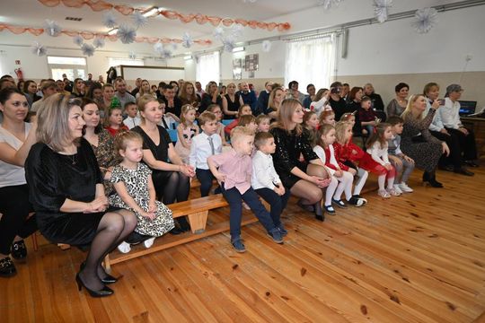 Dzień Babci i Dziadka w Rogóźnie - galeria zdjęć