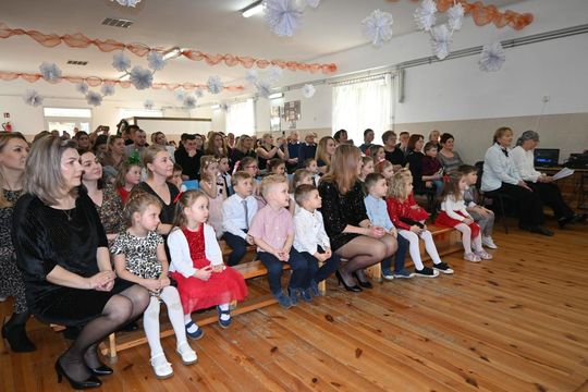 Dzień Babci i Dziadka w Rogóźnie - galeria zdjęć