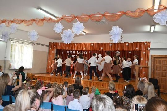 Dzień Babci i Dziadka w Rogóźnie - galeria zdjęć