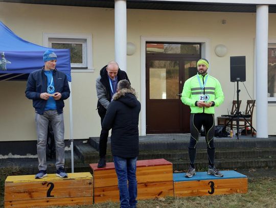 Zimowy Bieg Chrząszcza w Kawęczynku - galeria zdjęć