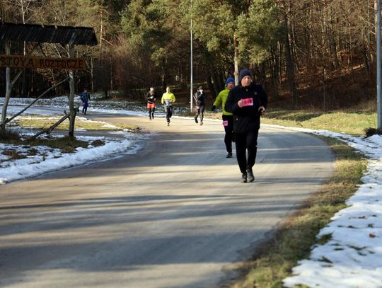 Zimowy Bieg Chrząszcza w Kawęczynku - galeria zdjęć