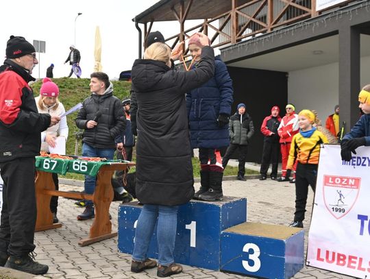 Otwarte Mistrzostwa w biegach narciarskich na Białej Górze - galeria zdjęć