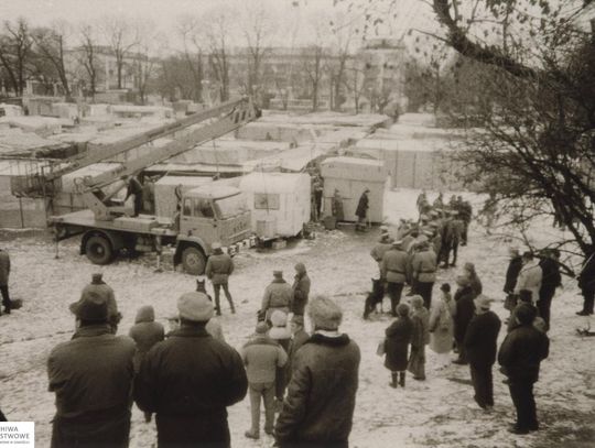 Zamość na archiwalnych fotografiach: Stary bazarek przy parku - galeria zdjęć
