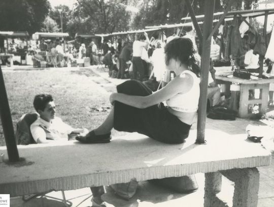 Zamość na archiwalnych fotografiach: Stary bazarek przy parku - galeria zdjęć