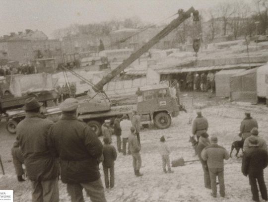 Zamość na archiwalnych fotografiach: Stary bazarek przy parku - galeria zdjęć