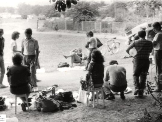 Zamość na archiwalnych fotografiach: Stary bazarek przy parku - galeria zdjęć