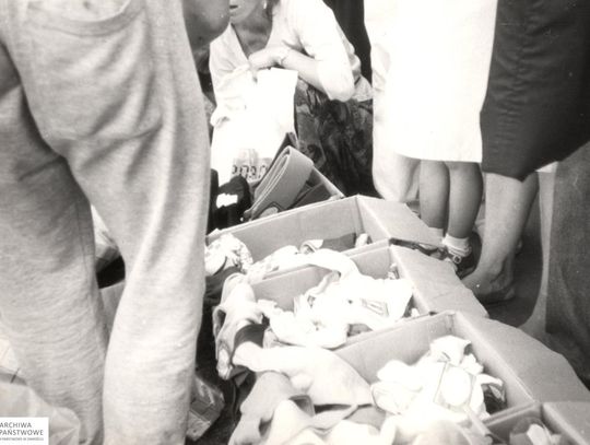 Zamość na archiwalnych fotografiach: Stary bazarek przy parku - galeria zdjęć