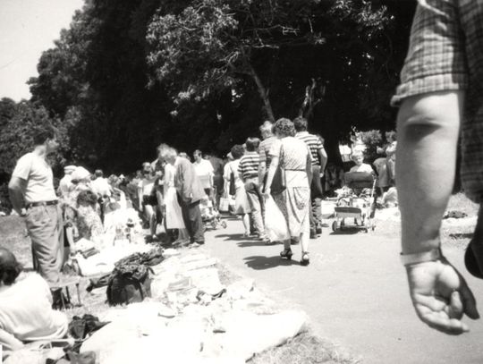 Zamość na archiwalnych fotografiach: Stary bazarek przy parku - galeria zdjęć