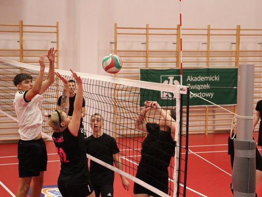 Turniej Piłki Siatkowej o Puchar Akademii Zamojskiej - galeria zdjęć