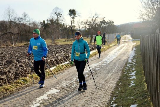 Zimowy Bieg Chrząszcza w Kawęczynku - galeria zdjęć