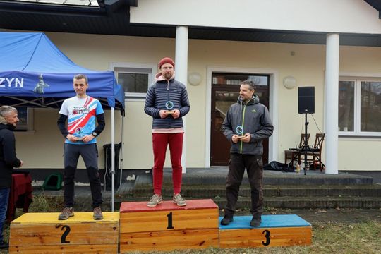 Zimowy Bieg Chrząszcza w Kawęczynku - galeria zdjęć