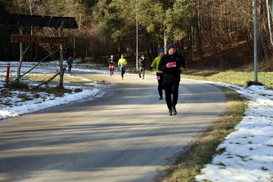 Zimowy Bieg Chrząszcza w Kawęczynku - galeria zdjęć