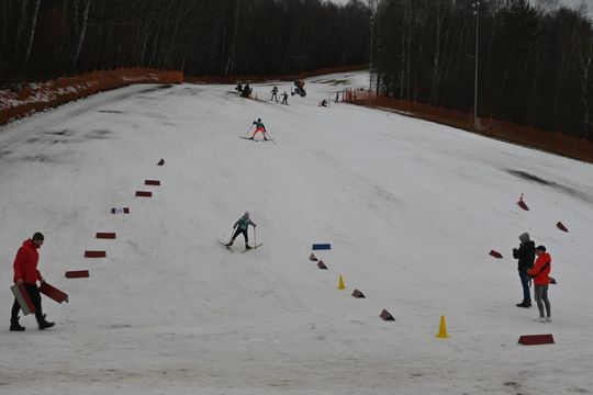 Otwarte Mistrzostwa w biegach narciarskich na Białej Górze - galeria zdjęć