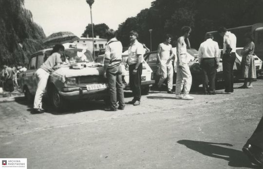 Zamość na archiwalnych fotografiach: Stary bazarek przy parku - galeria zdjęć Zamość na archiwalnych fotografiach: Stary bazarek przy parku - galeria zdjęć