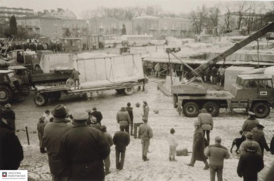 Zamość na archiwalnych fotografiach: Stary bazarek przy parku - galeria zdjęć Zamość na archiwalnych fotografiach: Stary bazarek przy parku - galeria zdjęć