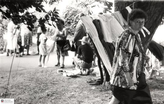 Zamość na archiwalnych fotografiach: Stary bazarek przy parku - galeria zdjęć Zamość na archiwalnych fotografiach: Stary bazarek przy parku - galeria zdjęć