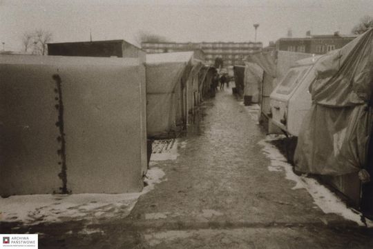 Zamość na archiwalnych fotografiach: Stary bazarek przy parku - galeria zdjęć Zamość na archiwalnych fotografiach: Stary bazarek przy parku - galeria zdjęć