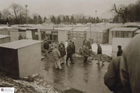 Zamość na archiwalnych fotografiach: Stary bazarek przy parku - galeria zdjęć Zamość na archiwalnych fotografiach: Stary bazarek przy parku - galeria zdjęć