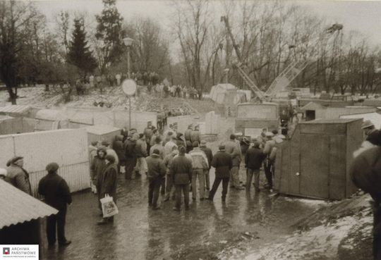 Zamość na archiwalnych fotografiach: Stary bazarek przy parku - galeria zdjęć Zamość na archiwalnych fotografiach: Stary bazarek przy parku - galeria zdjęć
