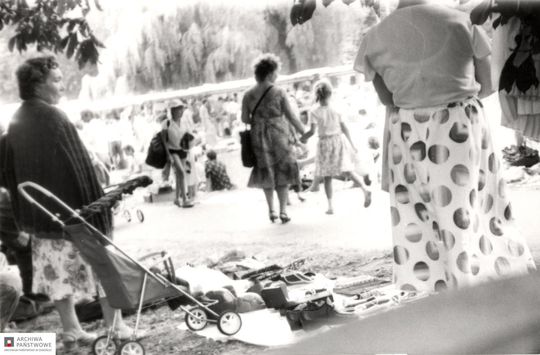 Zamość na archiwalnych fotografiach: Stary bazarek przy parku - galeria zdjęć Zamość na archiwalnych fotografiach: Stary bazarek przy parku - galeria zdjęć