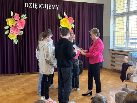 Pożegnanie Małgorzaty Kulas. Ceniona nauczycielka przeszła na emeryturę - galeria zdjęć