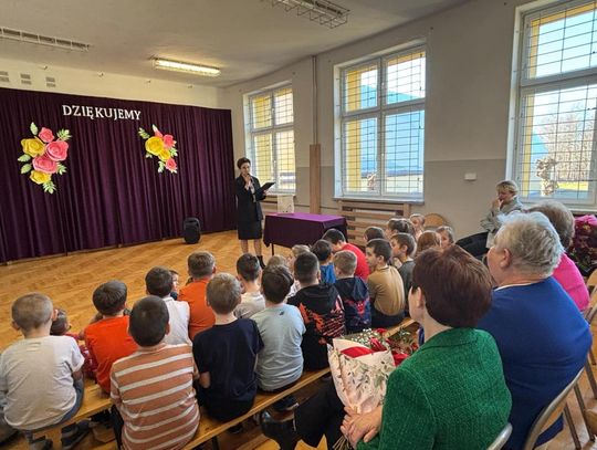 Pożegnanie Małgorzaty Kulas. Ceniona nauczycielka przeszła na emeryturę - galeria zdjęć