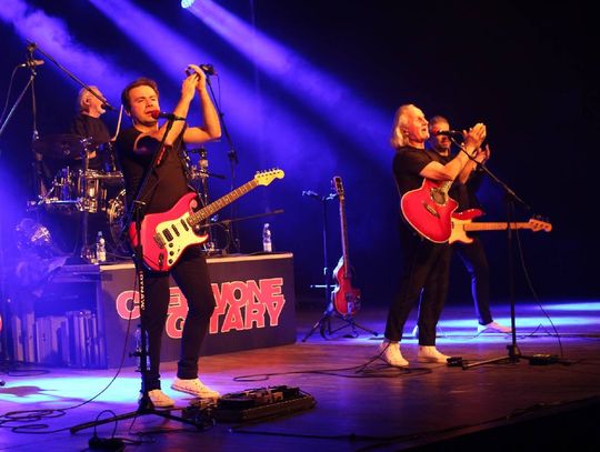 Czerwone Gitary porwały Hrubieszów! Diamentowy Koncert w Hrubieszowskim Domu Kultury [ZDJĘCIA]