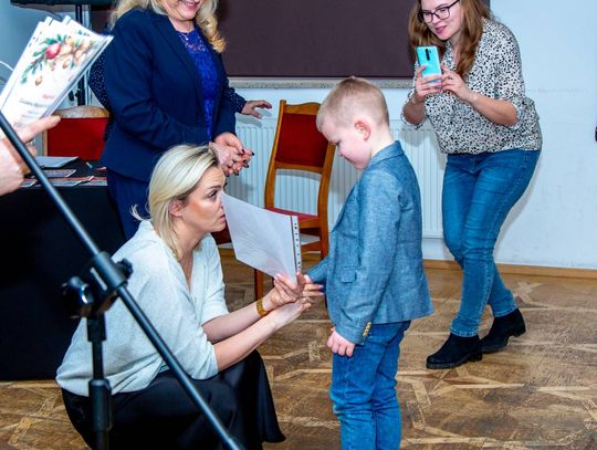 Hrubieszów: Nagrody w konkursach "W grudniowy dzień" i "Filmowy Kalendarz Adwentowy" [ZDJĘCIA]