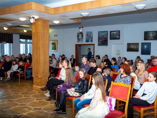 Hrubieszów: Nagrody w konkursach "W grudniowy dzień" i "Filmowy Kalendarz Adwentowy" [ZDJĘCIA]