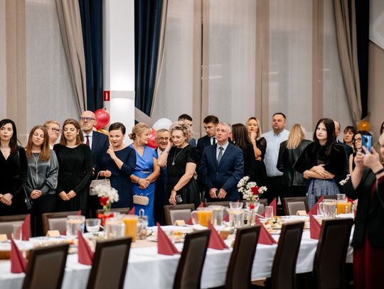 Studniówka Zespołu Szkół i Placówek Oświatowych w Zwierzyńcu - galeria zdjęć