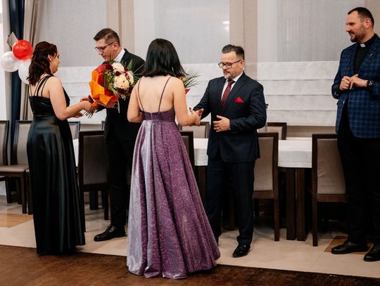 Studniówka Zespołu Szkół i Placówek Oświatowych w Zwierzyńcu - galeria zdjęć