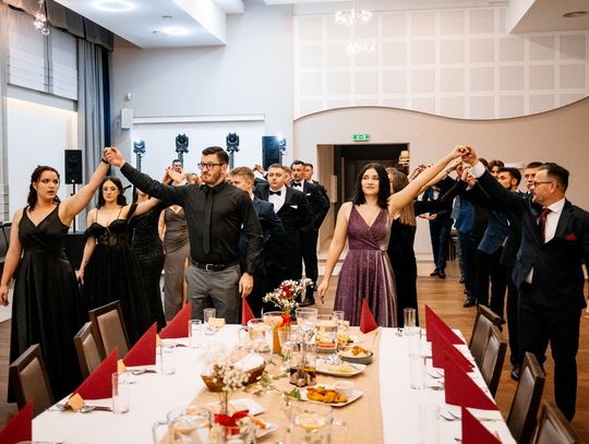 Studniówka Zespołu Szkół i Placówek Oświatowych w Zwierzyńcu - galeria zdjęć