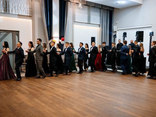 Studniówka Zespołu Szkół i Placówek Oświatowych w Zwierzyńcu - galeria zdjęć