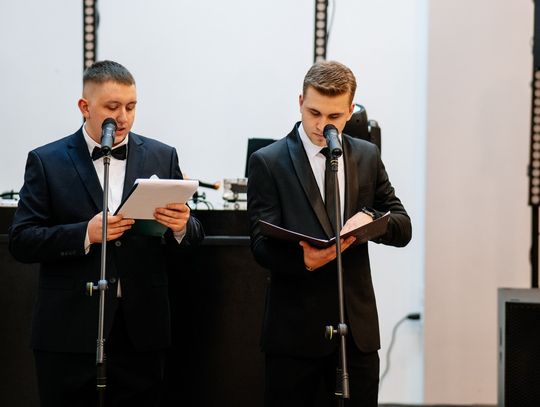 Studniówka Zespołu Szkół i Placówek Oświatowych w Zwierzyńcu - galeria zdjęć