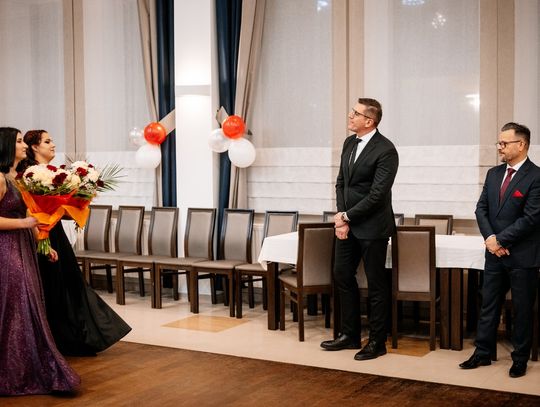 Studniówka Zespołu Szkół i Placówek Oświatowych w Zwierzyńcu - galeria zdjęć